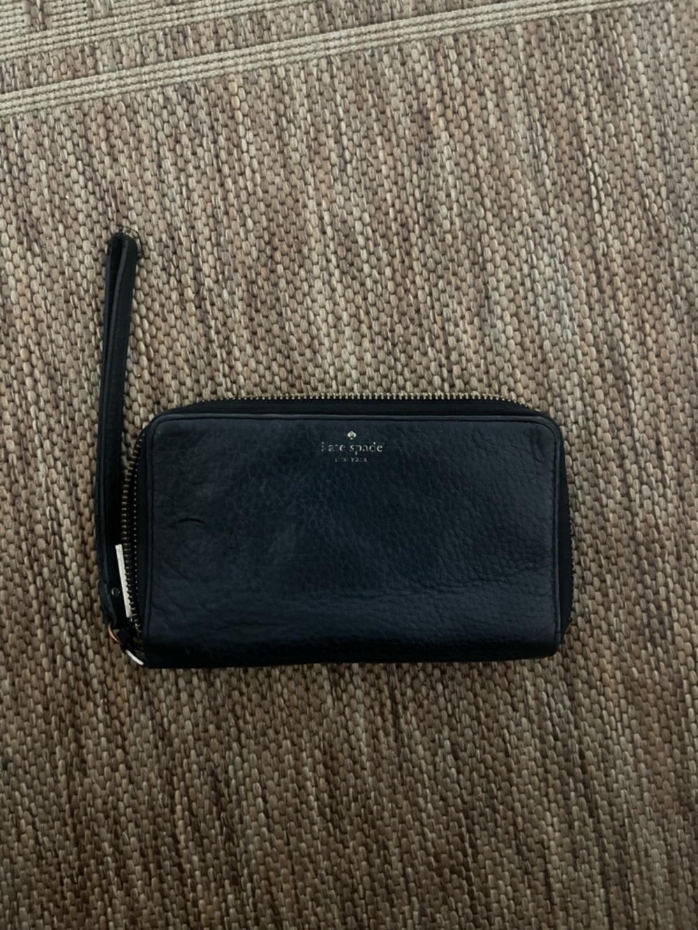 kate spade black leather zip wristlet wallet